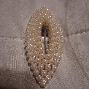 pearl hair clipno more discounts please cant afford single disabled mom